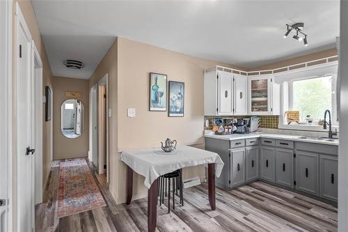 1090 Lyons St, Headingley, MB - Indoor
