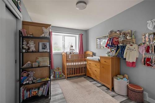 1090 Lyons St, Headingley, MB - Indoor