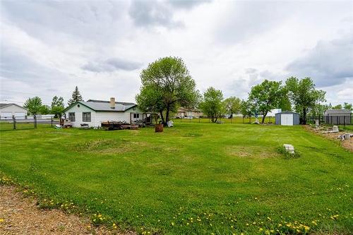 1090 Lyons St, Headingley, MB - Outdoor