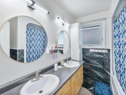 191 Twain Dr, Winnipeg, MB - Indoor Photo Showing Bathroom