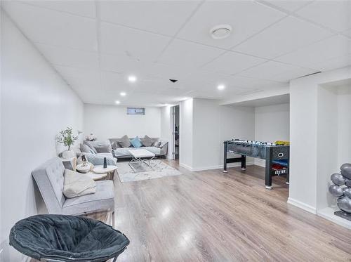 191 Twain Dr, Winnipeg, MB - Indoor