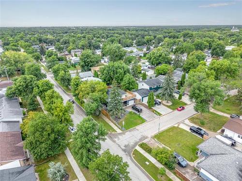 191 Twain Dr, Winnipeg, MB - Outdoor With View