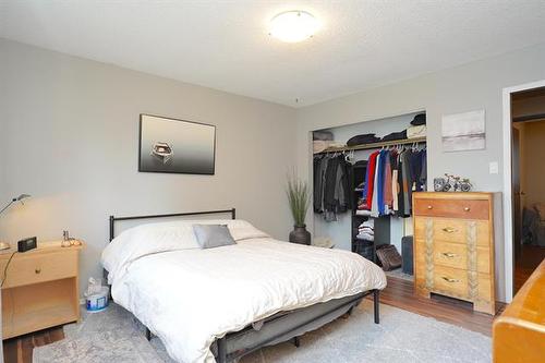 58 Amelia Cr, Winnipeg, MB - Indoor Photo Showing Bedroom