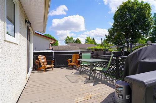 58 Amelia Cr, Winnipeg, MB - Outdoor With Deck Patio Veranda With Exterior
