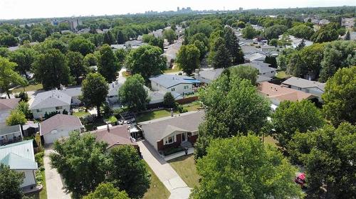 58 Amelia Cr, Winnipeg, MB - Outdoor With View