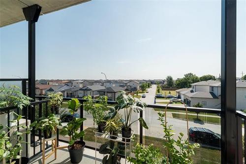 304-50 Philip Lee Dr, Winnipeg, MB - Outdoor