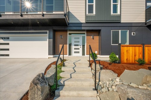 908 Craig Rd, Ladysmith, BC 