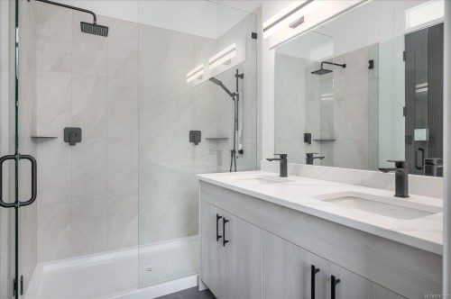 908 Craig Rd, Ladysmith, BC 