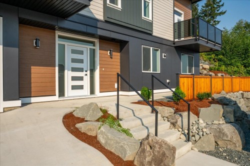 908 Craig Rd, Ladysmith, BC 