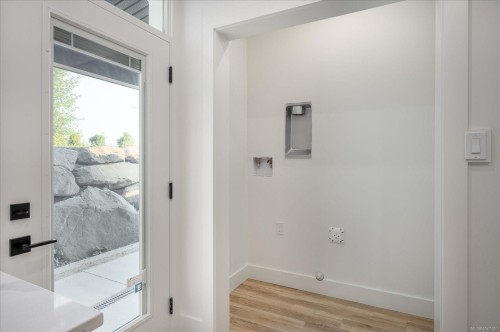 908 Craig Rd, Ladysmith, BC 