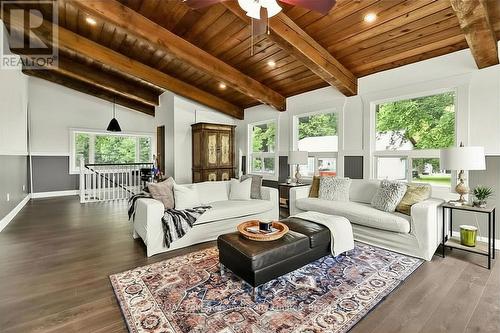 Great room with vaulted beams - 7363 Sideroad 33 34 Road, Clearview, ON - Indoor Photo Showing Living Room