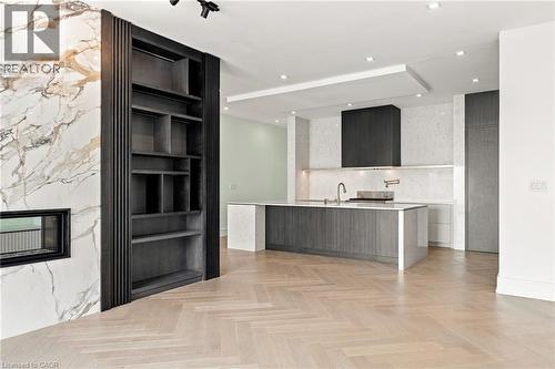 100 Appleby Place, Burlington, ON - Indoor Photo Showing Kitchen