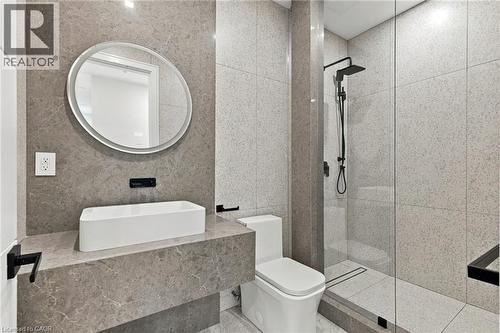 100 Appleby Place, Burlington, ON - Indoor Photo Showing Bathroom