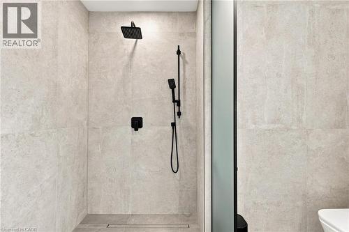 100 Appleby Place, Burlington, ON - Indoor Photo Showing Bathroom