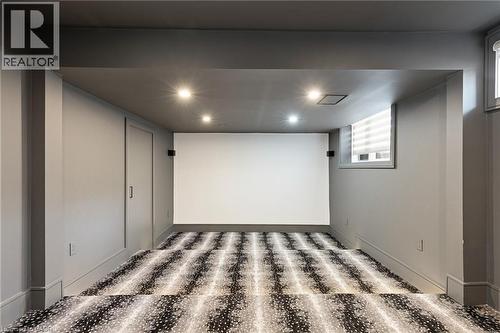 100 Appleby Place, Burlington, ON - Indoor