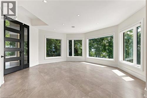 100 Appleby Place, Burlington, ON - Indoor