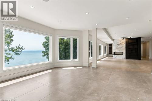 100 Appleby Place, Burlington, ON - Indoor Photo Showing Other Room