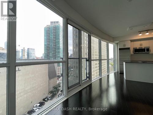 1005 - 1 The Esplanade Drive, Toronto, ON - Indoor