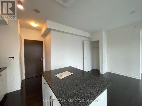 1005 - 1 The Esplanade Drive, Toronto, ON - Indoor Photo Showing Kitchen