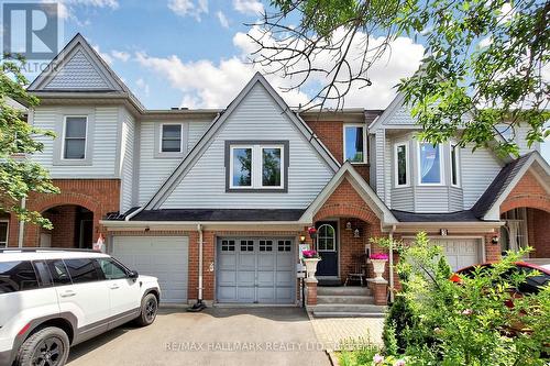 5 EVELYN BUCK LANE  Aurora, ON L4G 7H9