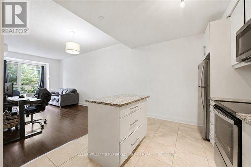 111 - 2800 Keele Street, Toronto, ON - Indoor Photo Showing Kitchen