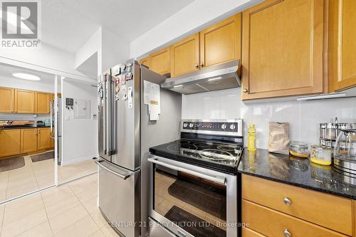 4106 - 210 Victoria Street, Toronto, ON - Indoor Photo Showing Kitchen