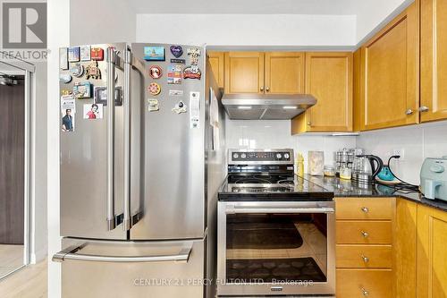 4106 - 210 Victoria Street, Toronto, ON - Indoor Photo Showing Kitchen