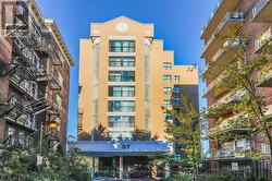 202 - 97 LAWTON BOULEVARD Toronto, ON M4V 1Z6