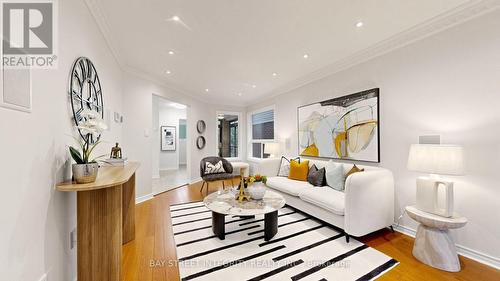 41 Jonathan Gate, Vaughan, ON - Indoor Photo Showing Living Room