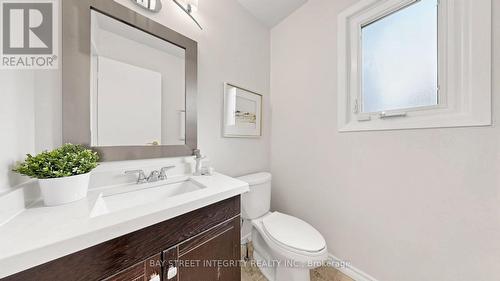 41 Jonathan Gate, Vaughan, ON - Indoor Photo Showing Bathroom