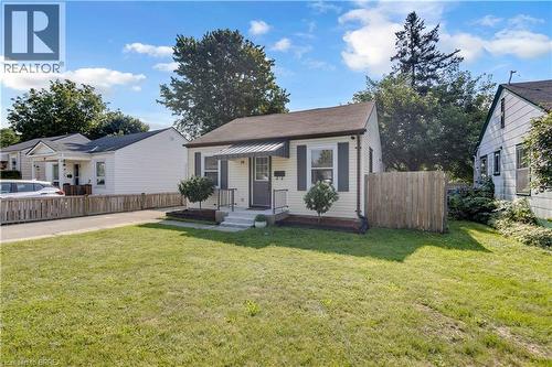 74 Eighth Avenue, Brantford, ON - Outdoor