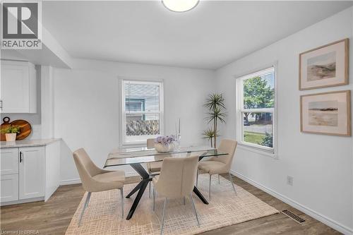 74 Eighth Avenue, Brantford, ON - Indoor Photo Showing Dining Room