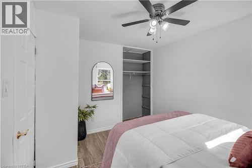 74 Eighth Avenue, Brantford, ON - Indoor Photo Showing Bedroom