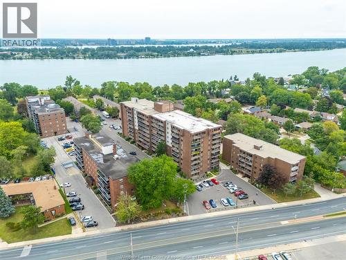 3936 WYANDOTTE STREET Unit# 805  Windsor, ON N8Y 4V1