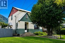 1141 Columbia Avenue Trail, BC V1R 1J1