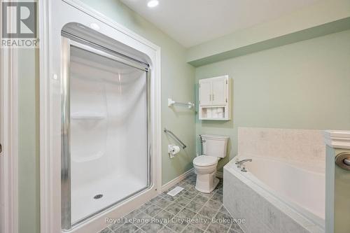 46 Terraview Crescent, Guelph (Kortright West), ON - Indoor Photo Showing Bathroom