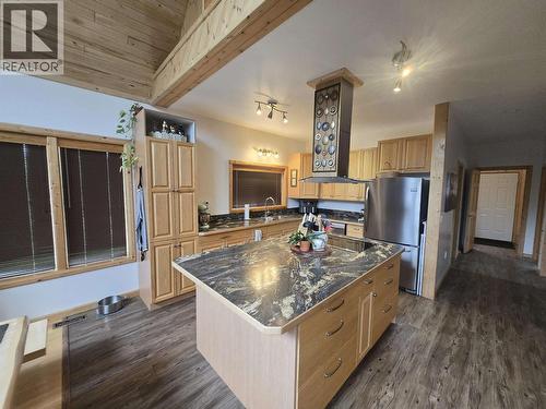 1020 Rainbow Road, Quesnel, BC - Indoor Photo Showing Kitchen