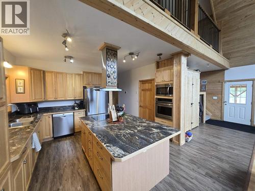 1020 Rainbow Road, Quesnel, BC - Indoor Photo Showing Kitchen With Double Sink