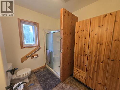 1020 Rainbow Road, Quesnel, BC - Indoor Photo Showing Bathroom