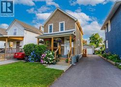 109 WILTON Avenue Welland, ON L3C 2A1