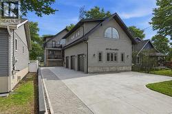 207 BEACH Boulevard  Hamilton, ON L8H 6V8