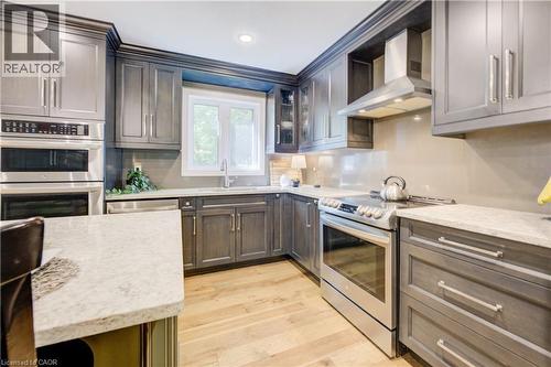 7664 Maltby Road E, Puslinch, ON - Indoor Photo Showing Kitchen With Stainless Steel Kitchen With Upgraded Kitchen