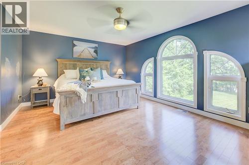 7664 Maltby Road E, Puslinch, ON - Indoor Photo Showing Bedroom