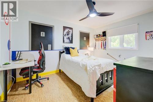 7664 Maltby Road E, Puslinch, ON - Indoor Photo Showing Bedroom