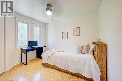 7664 Maltby Road E, Puslinch, ON - Indoor Photo Showing Bedroom