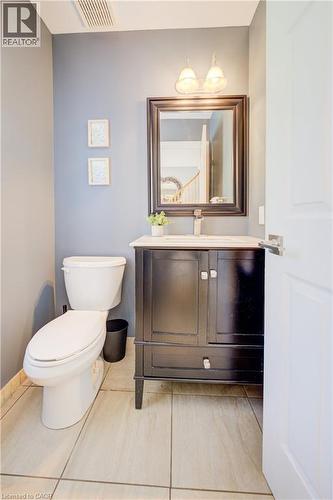 7664 Maltby Road E, Puslinch, ON - Indoor Photo Showing Bathroom