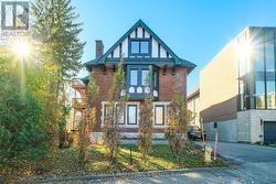 8 - 4 RANGE ROAD Ottawa, ON K1N 8J3
