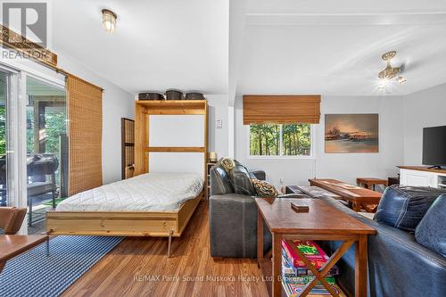 12 Silver Birch Circle, Mckellar, ON - Indoor Photo Showing Bedroom