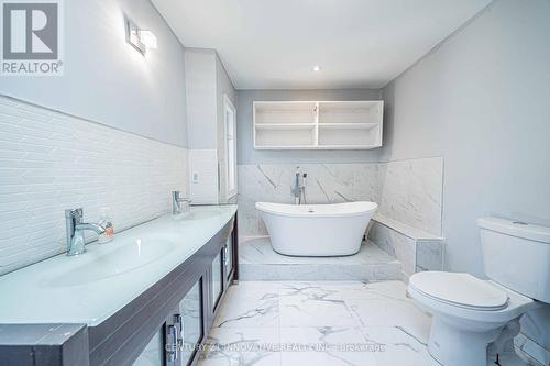 24 Cedarview Drive, Toronto, ON - Indoor Photo Showing Bathroom