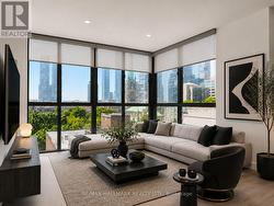 805 - 95 LOMBARD STREET Toronto, ON M5C 2V3